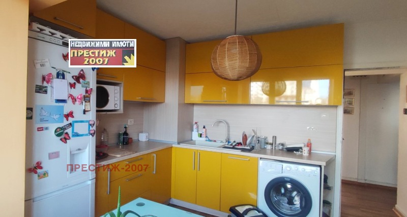 Продава 3-СТАЕН в град Шумен, Тракия - 81 кв.м / 117 597.13 € » 230 000 лв., ПРЕСТИЖ-2007