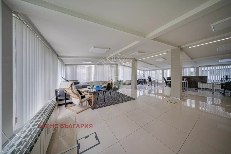 Продава ОФИС в град София, Лозенец - 400 кв.м / 1 220 000 € » 2 386 112.60 лв., БАРНС БЪЛГАРИЯ