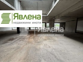 Butikk Mladost 4, Sofia 5
