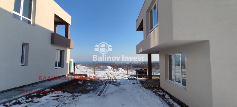 Продава КЪЩА, гр. Варна, м-т Боровец - юг, снимка 1 - Къщи - 49358345