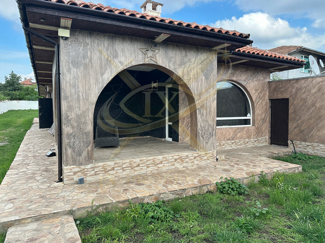 Продава КЪЩА, гр. Бургас, Рудник