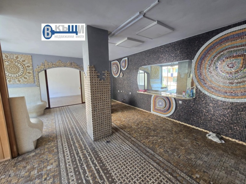 Продава МАГАЗИН, гр. Велико Търново, Център, снимка 2 - Магазини - 53258105