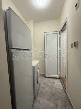 1 chambre Kolhozen pazar, Varna 3