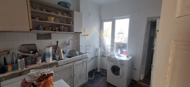 Продава КЪЩА, гр. Девня, област Варна, снимка 4 - Къщи - 52953014