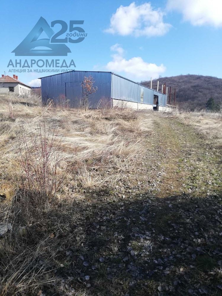 Продава ПРОМ. ПОМЕЩЕНИЕ, с. Врабево, област Ловеч, снимка 4 - Производствени сгради - 55841575