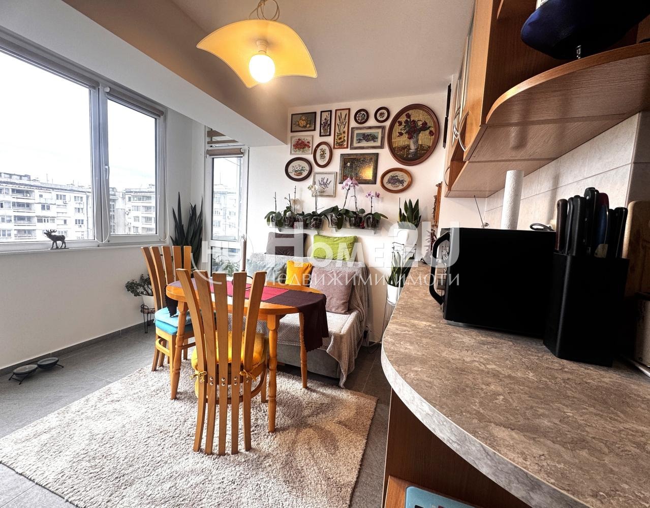 Продава 3-СТАЕН, гр. Бургас, Изгрев, снимка 2 - Апартаменти - 53762002