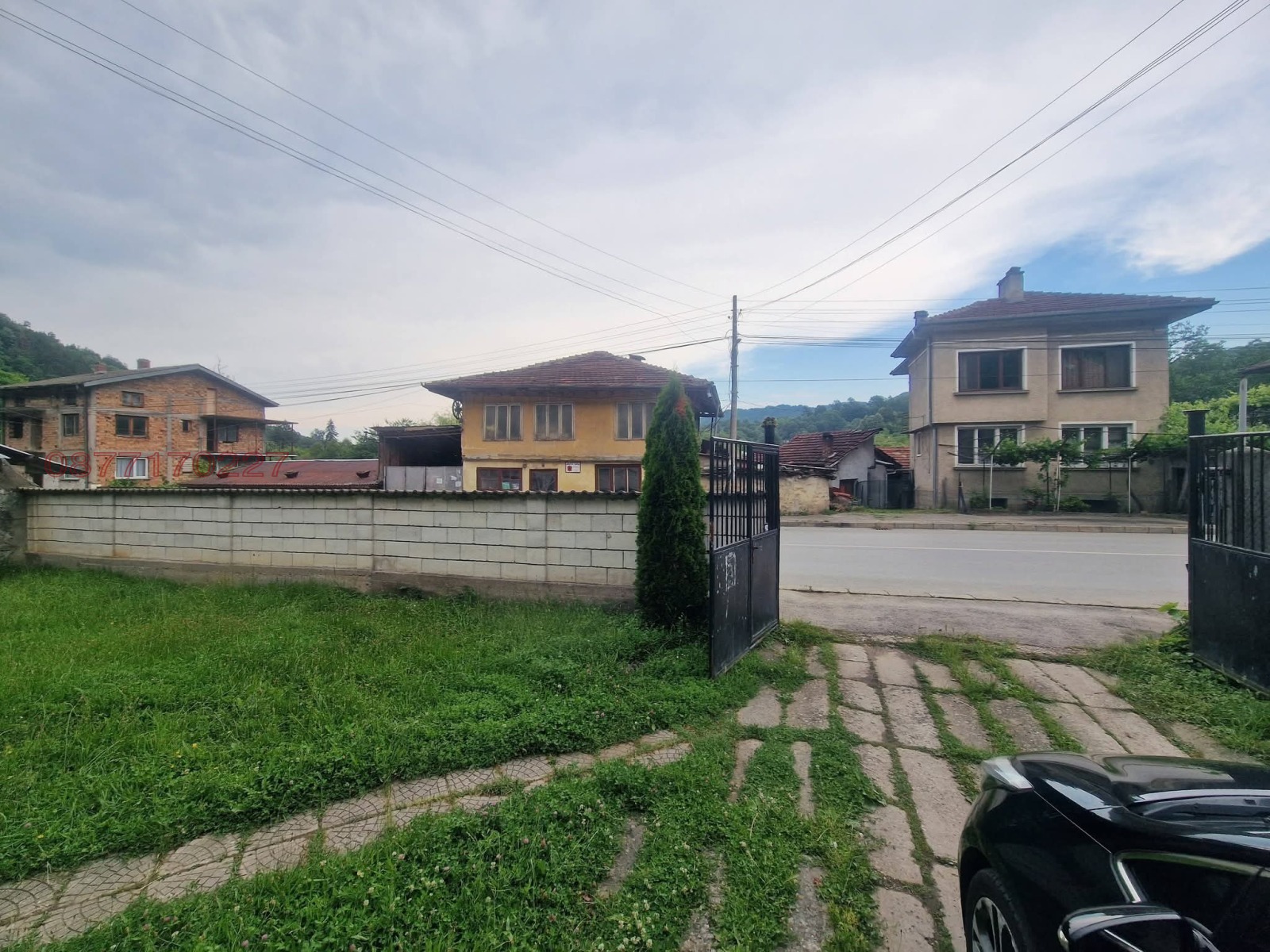 Продава КЪЩА, гр. Троян, област Ловеч, снимка 2 - Къщи - 55148162