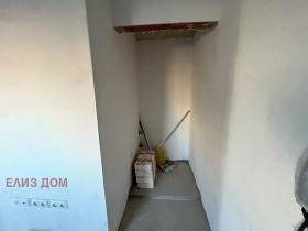 Studio Kolchozen pazar, Varna 8