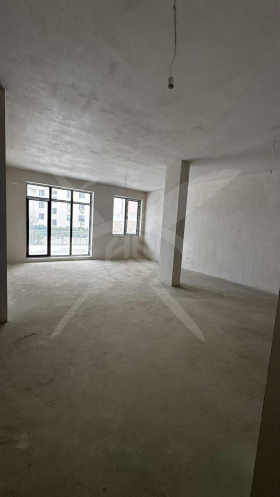 МНОГОСТАЕН, 277 m2