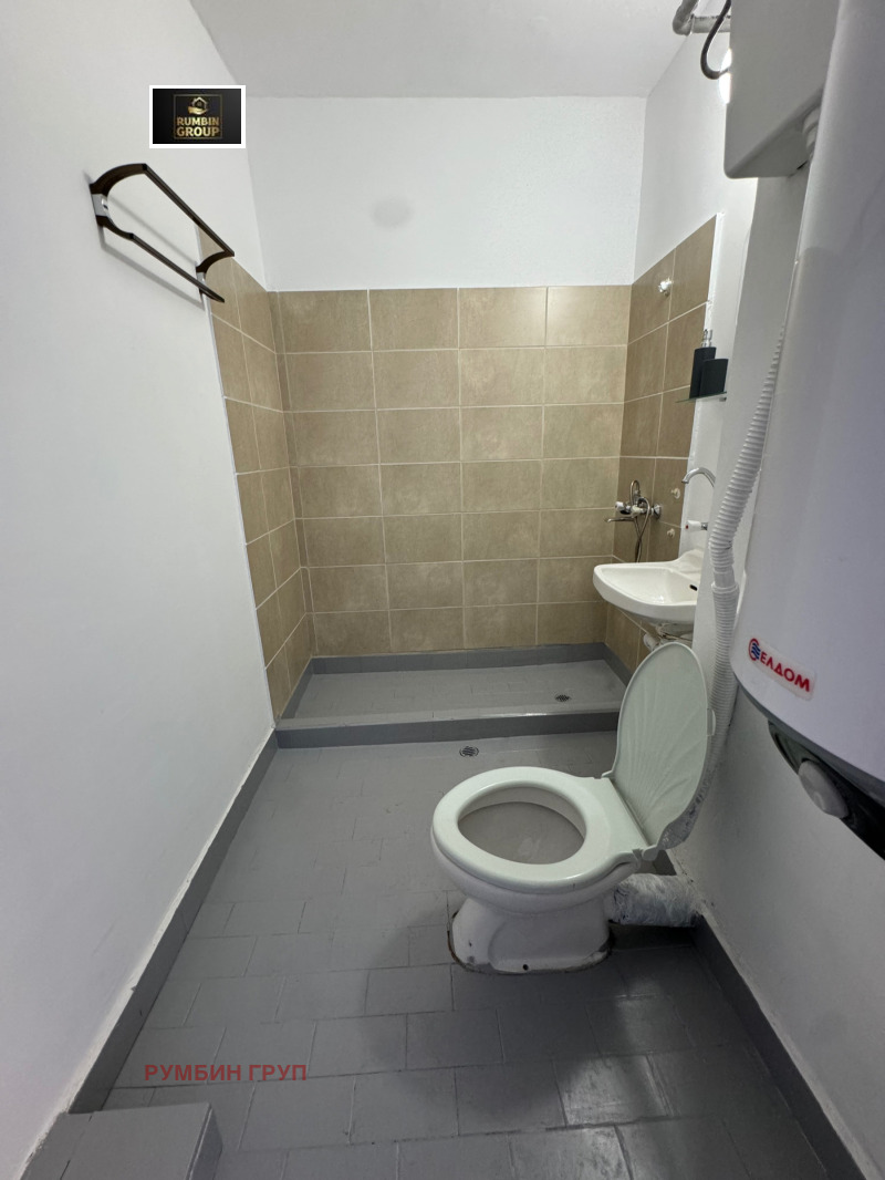 Продава  1-стаен град Перник , Изток , 45 кв.м | 57123386 - изображение [4]
