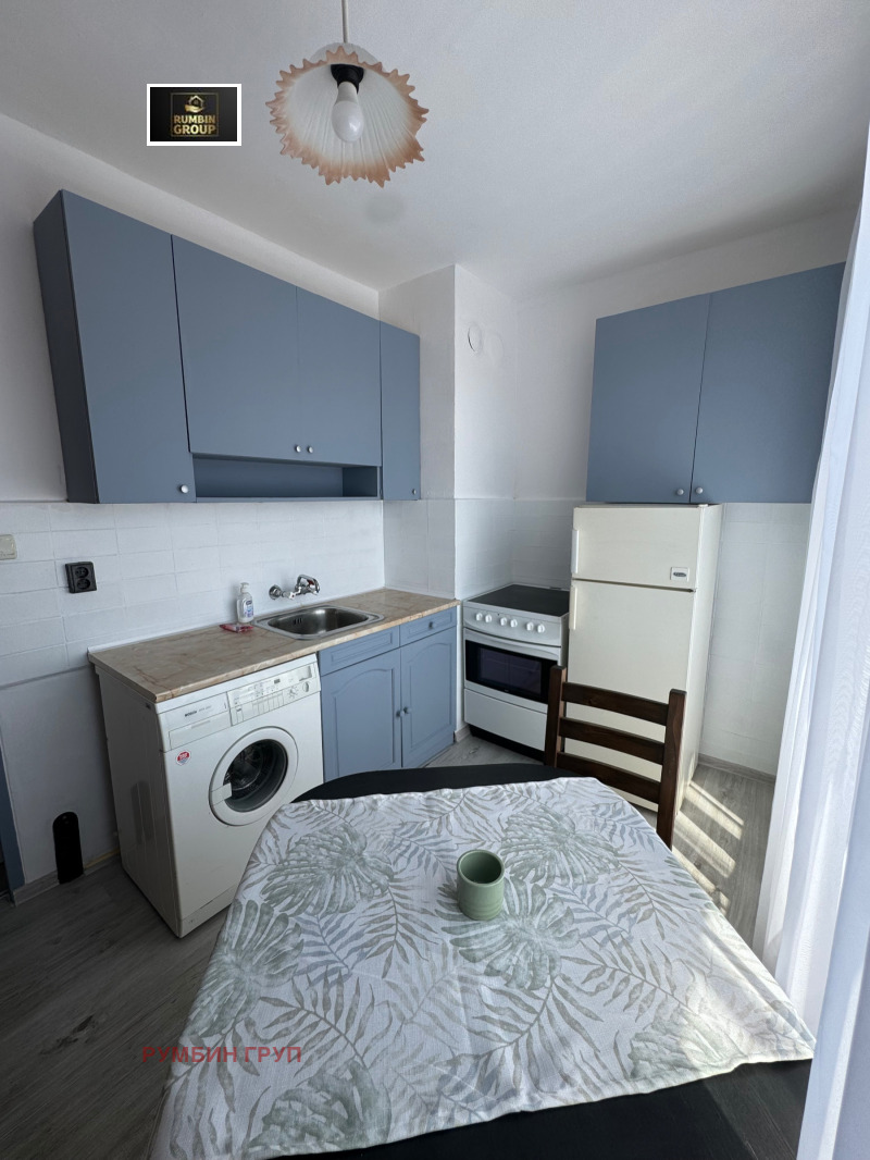 Продава  1-стаен град Перник , Изток , 45 кв.м | 57123386