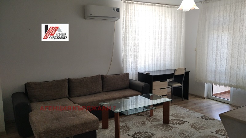 À venda  1 quarto Kardjali , Vazrojdenci , 80 m² | 74311114