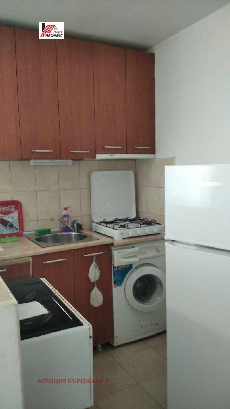 À venda  1 quarto Kardjali , Vazrojdenci , 80 m² | 74311114 - imagem [2]