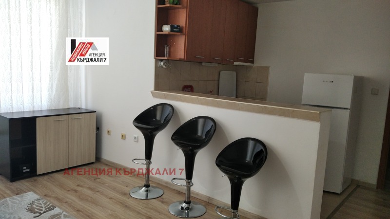 À venda  1 quarto Kardjali , Vazrojdenci , 80 m² | 74311114 - imagem [3]