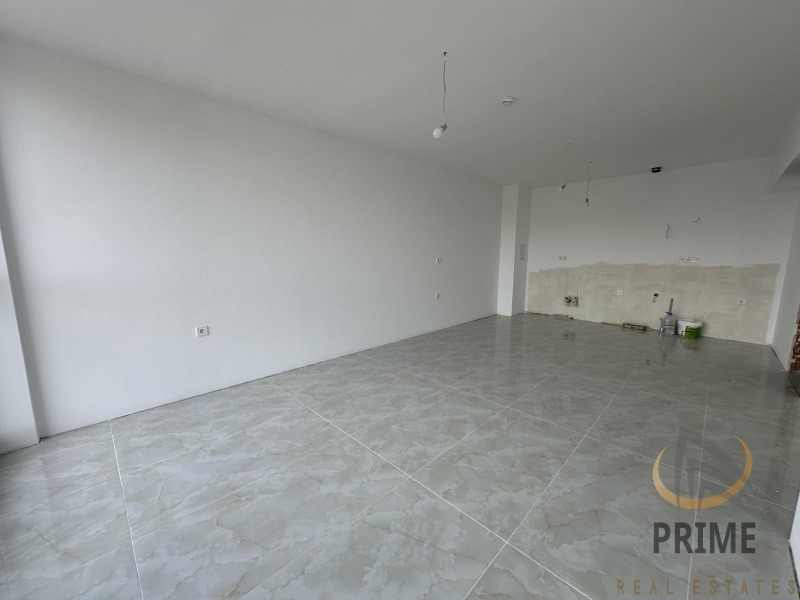 Продава 2-СТАЕН, гр. Бургас, Център, снимка 2 - Апартаменти - 52495916