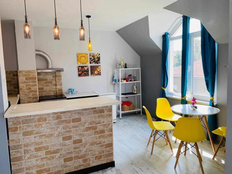 Продава  3-стаен град Пловдив , Младежки Хълм , 85 кв.м | 98888360