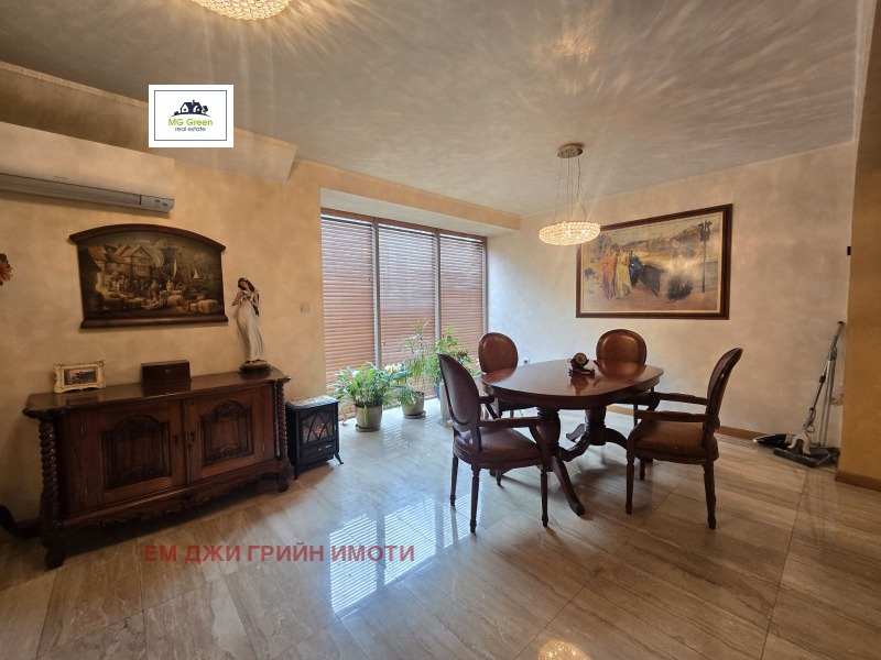 Eladó  3 hálószobás Sofia , Manastirski livadi , 200 négyzetméter | 59807945 - kép [2]