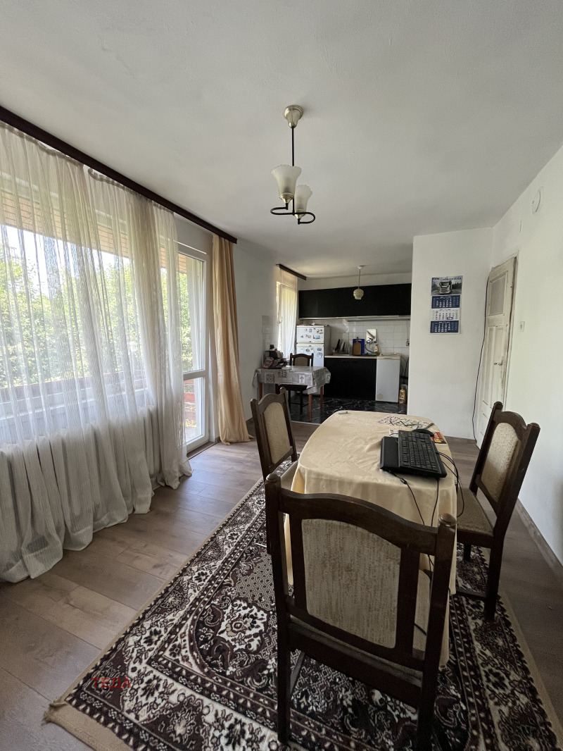 Продава  Къща област Враца , с. Костелево , 240 кв.м | 15169785 - изображение [2]
