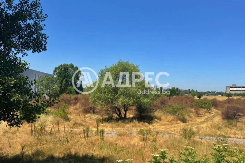 Te koop  Verhaallijn Sofia , Letishte Sofia , 13000 m² | 18075855 - afbeelding [7]