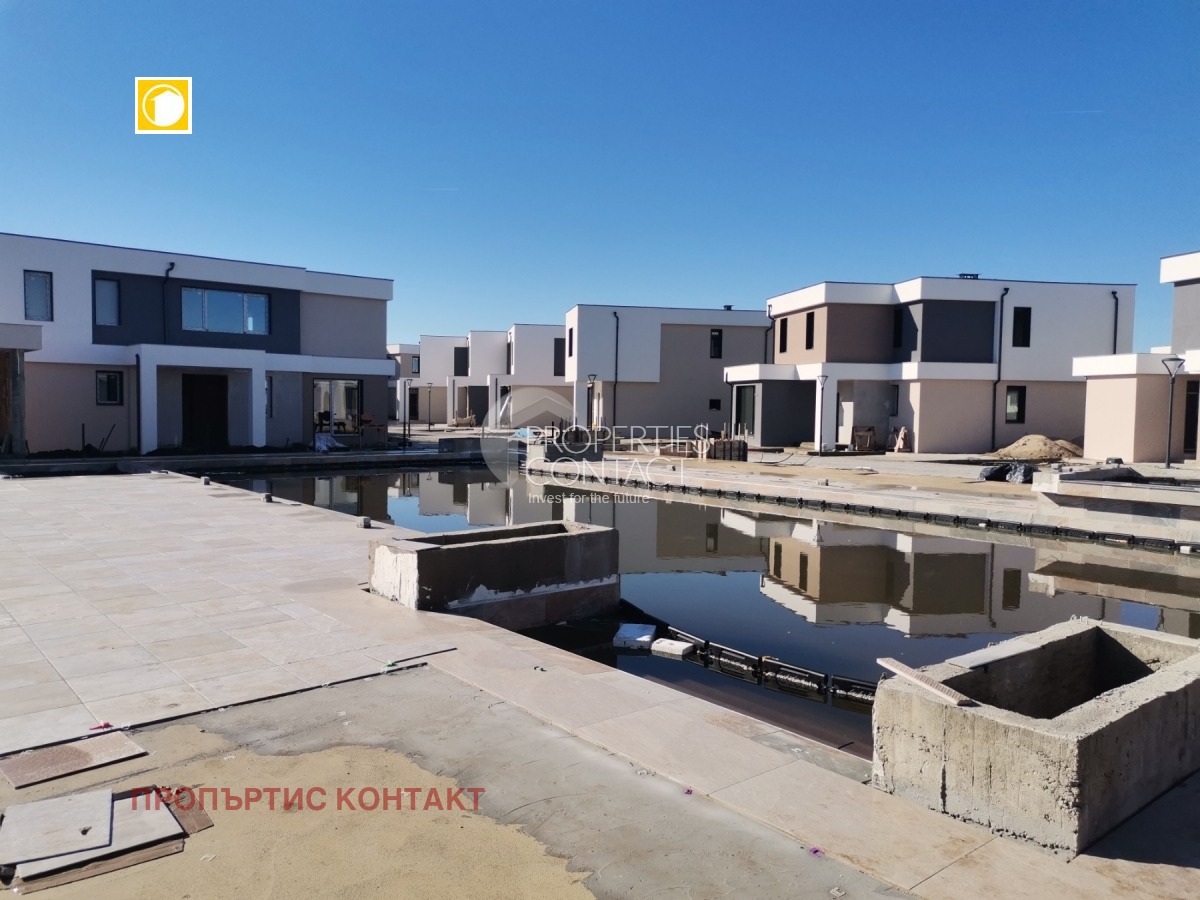 Продава КЪЩА, гр. Поморие, област Бургас