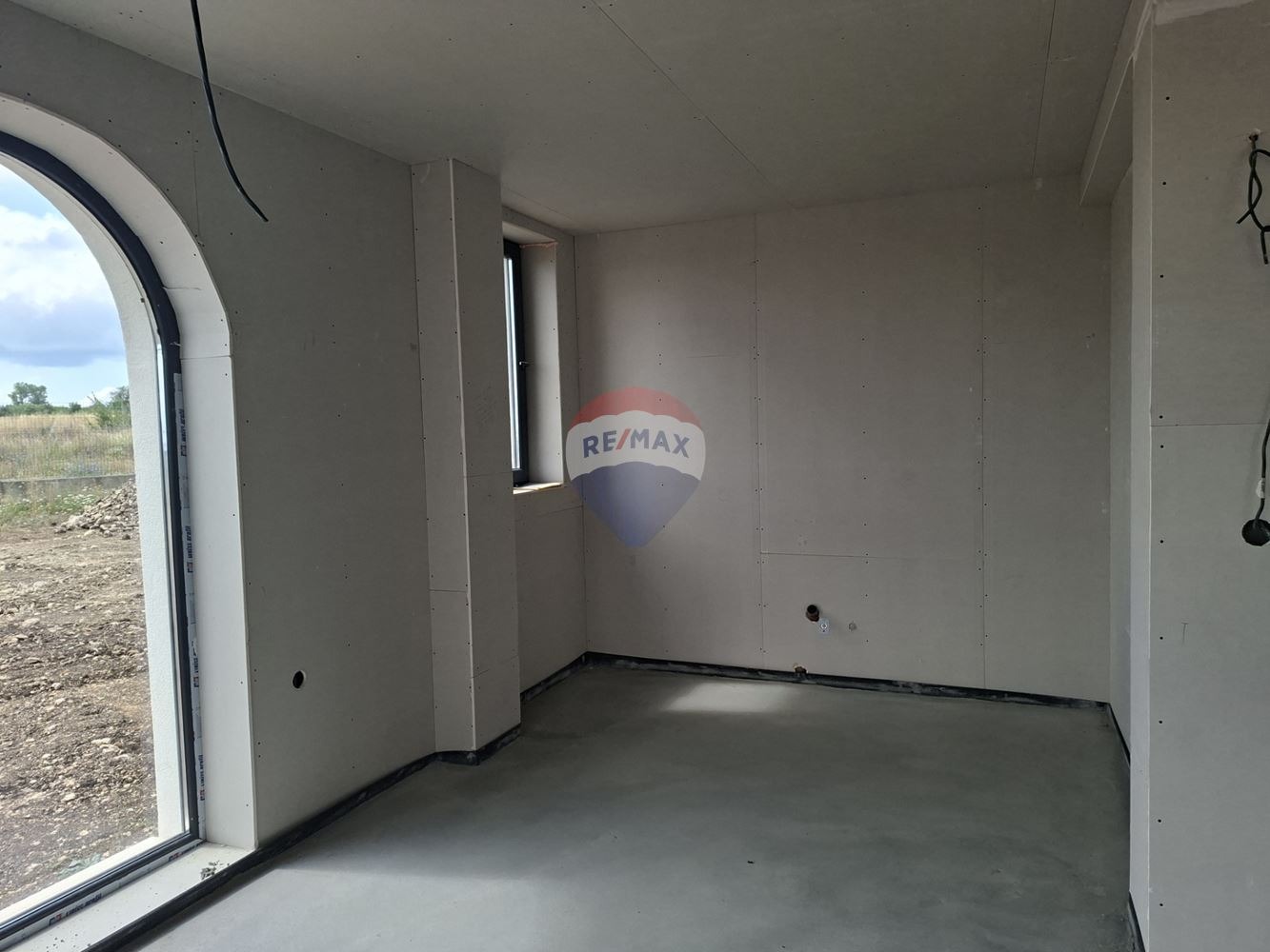 Продава КЪЩА, с. Кичево, област Варна, снимка 13 - Къщи - 53984162