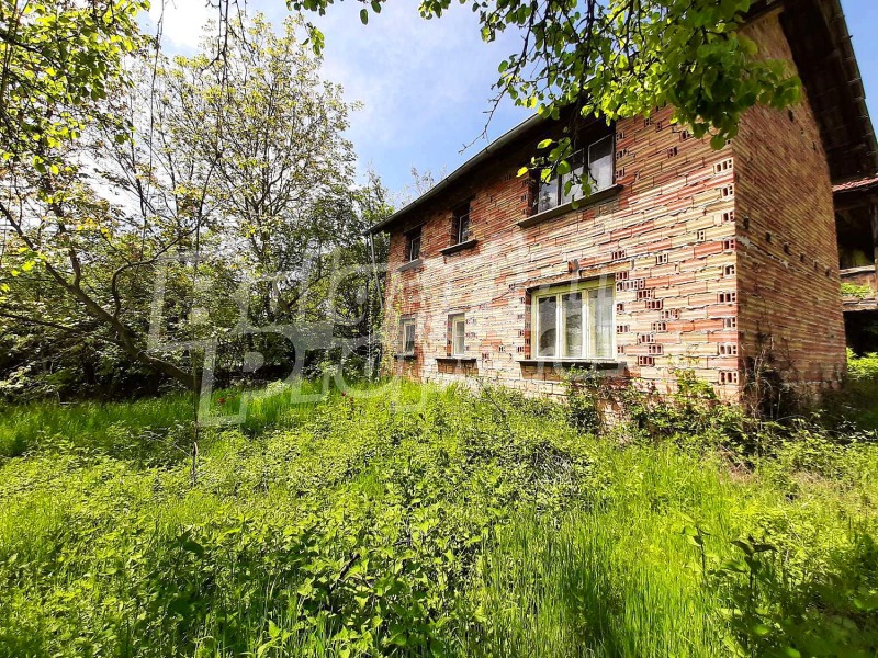 Продава КЪЩА в област Ловеч, с. Горно Павликене - 72 кв.м / 20 000 € » 39 116.60 лв., БЪЛГЕРИАН ПРОПЕРТИС