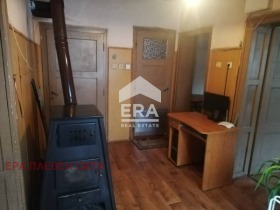 Piso de la casa Troyan, región Lovech 3