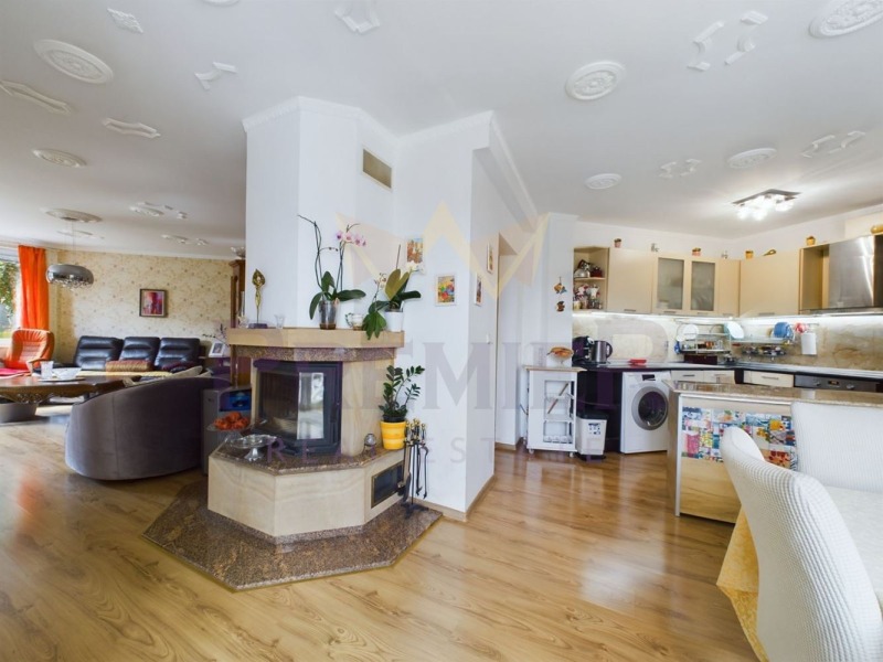 Na prodej  Dům oblast Varna , Osenovo , 234 m2 | 87208145 - obraz [7]