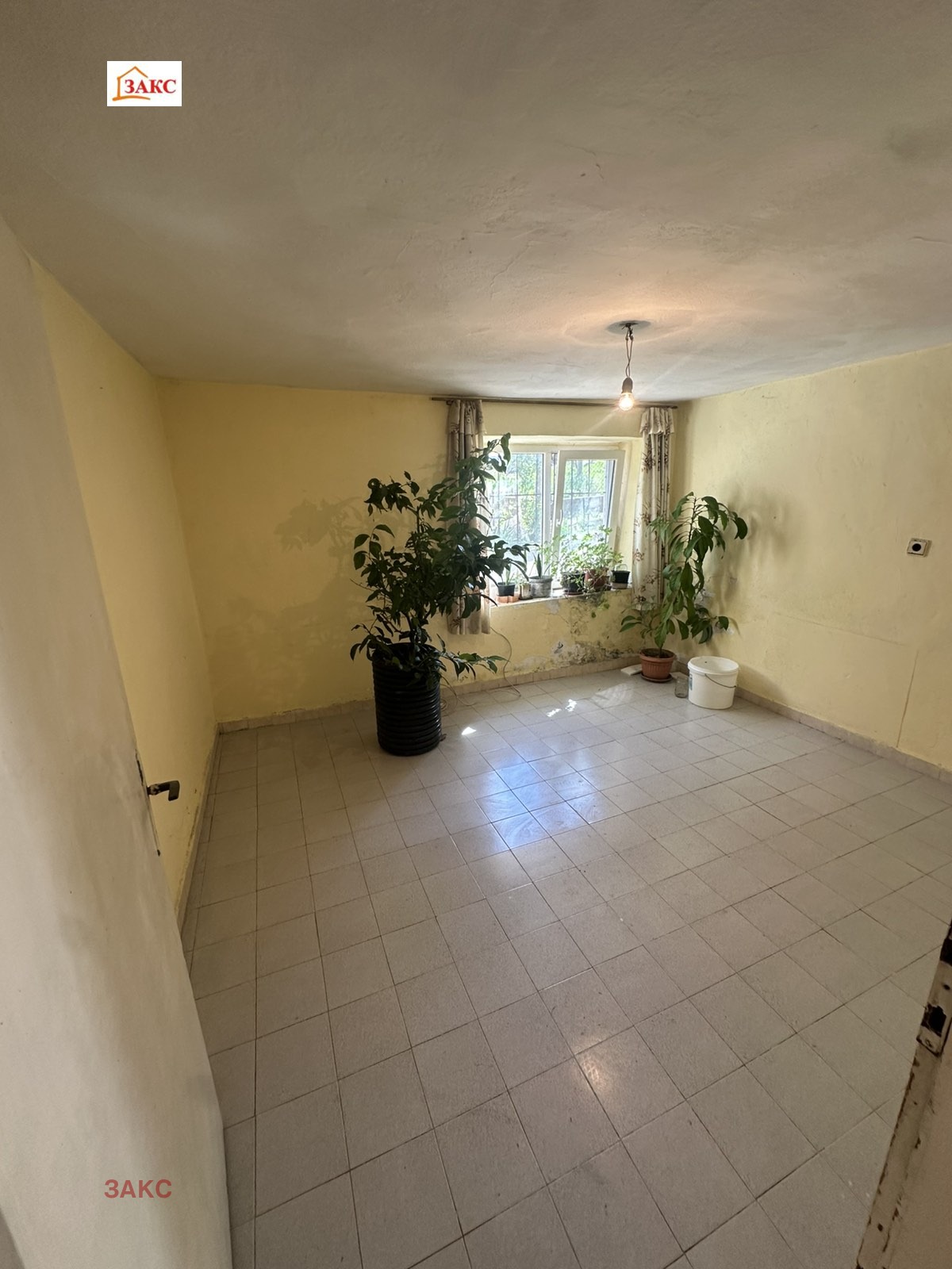 Продава КЪЩА, гр. Кърджали, Веселчане, снимка 2 - Къщи - 54143262