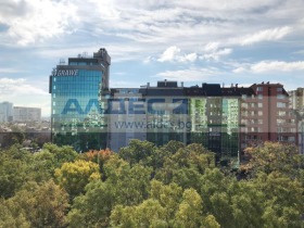 İki Katlı Daire Lagera, Sofia 6