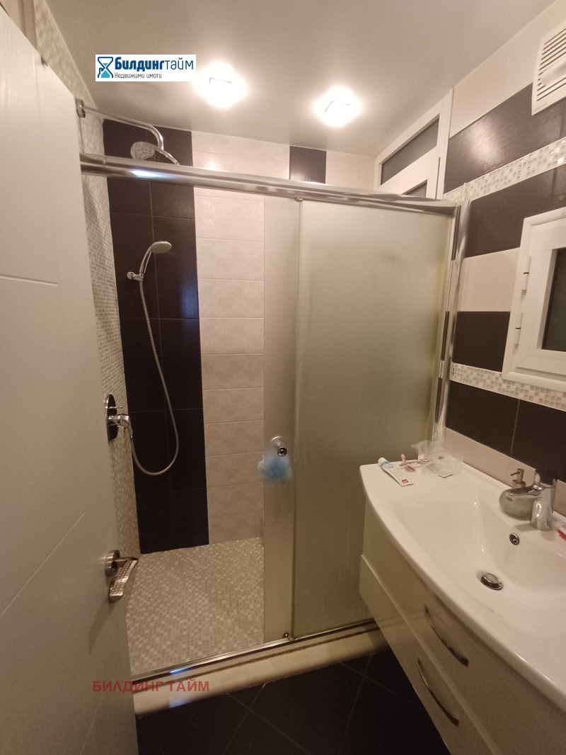 Продава  3-стаен град Шумен , Център , 98 кв.м | 12231281 - изображение [16]