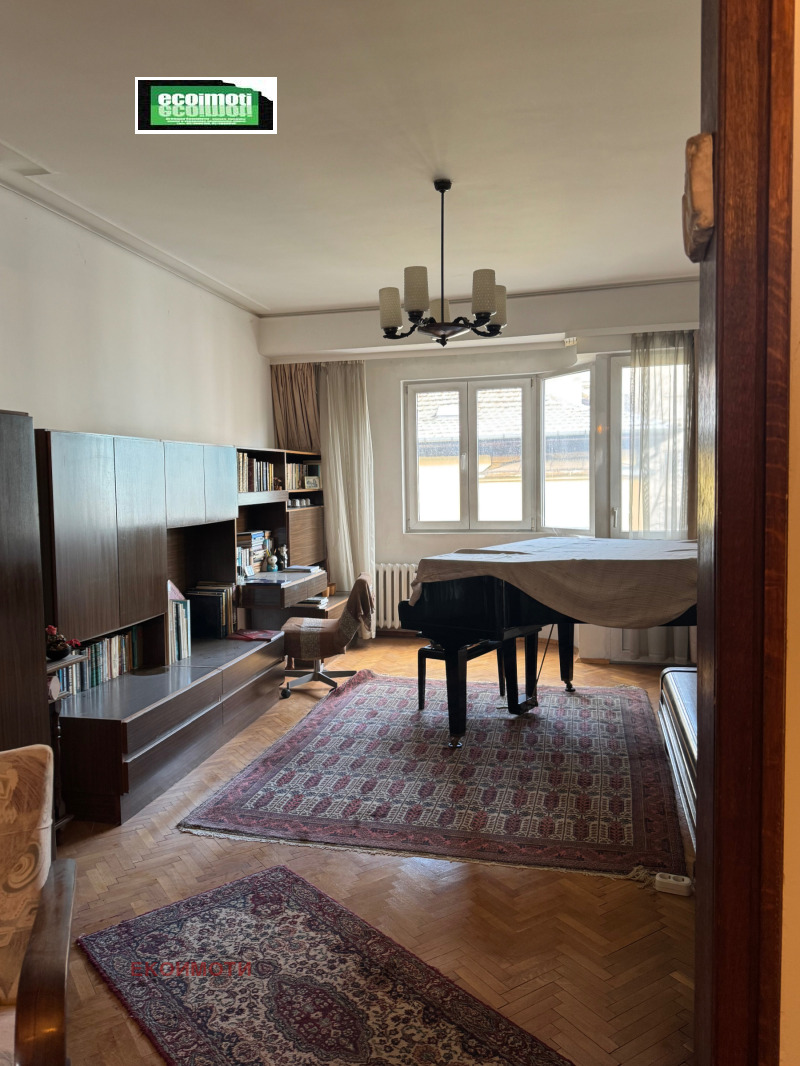 Продава 4-СТАЕН, гр. София, Център, снимка 3 - Апартаменти - 53076439