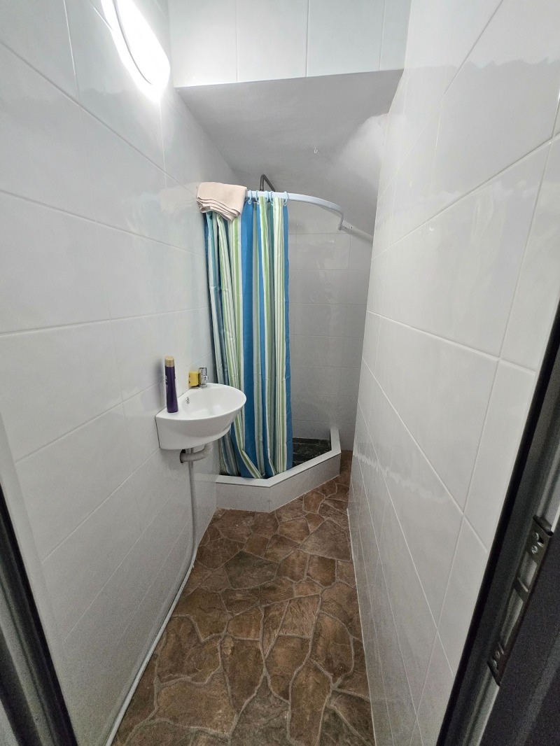 Продава ЕТАЖ ОТ КЪЩА, гр. София, гр. Банкя, снимка 7 - Етаж от къща - 52945212