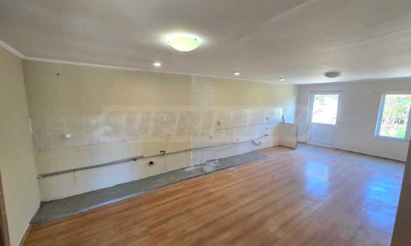 Продава КЪЩА, с. Дъбрава, област Добрич, снимка 9 - Къщи - 52559391