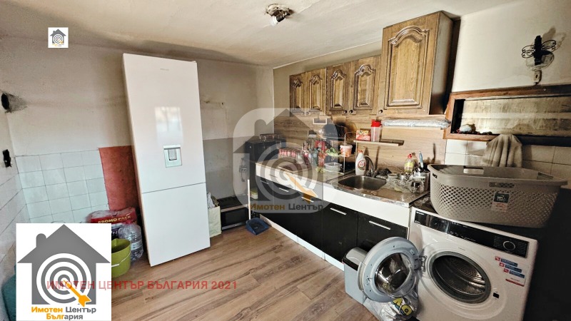 Продава КЪЩА в област София, с. Вакарел - 294 кв.м / 119 000 € » 232 743.77 лв., ИМОТЕН ЦЕНТЪР БЪЛГАРИЯ 2021