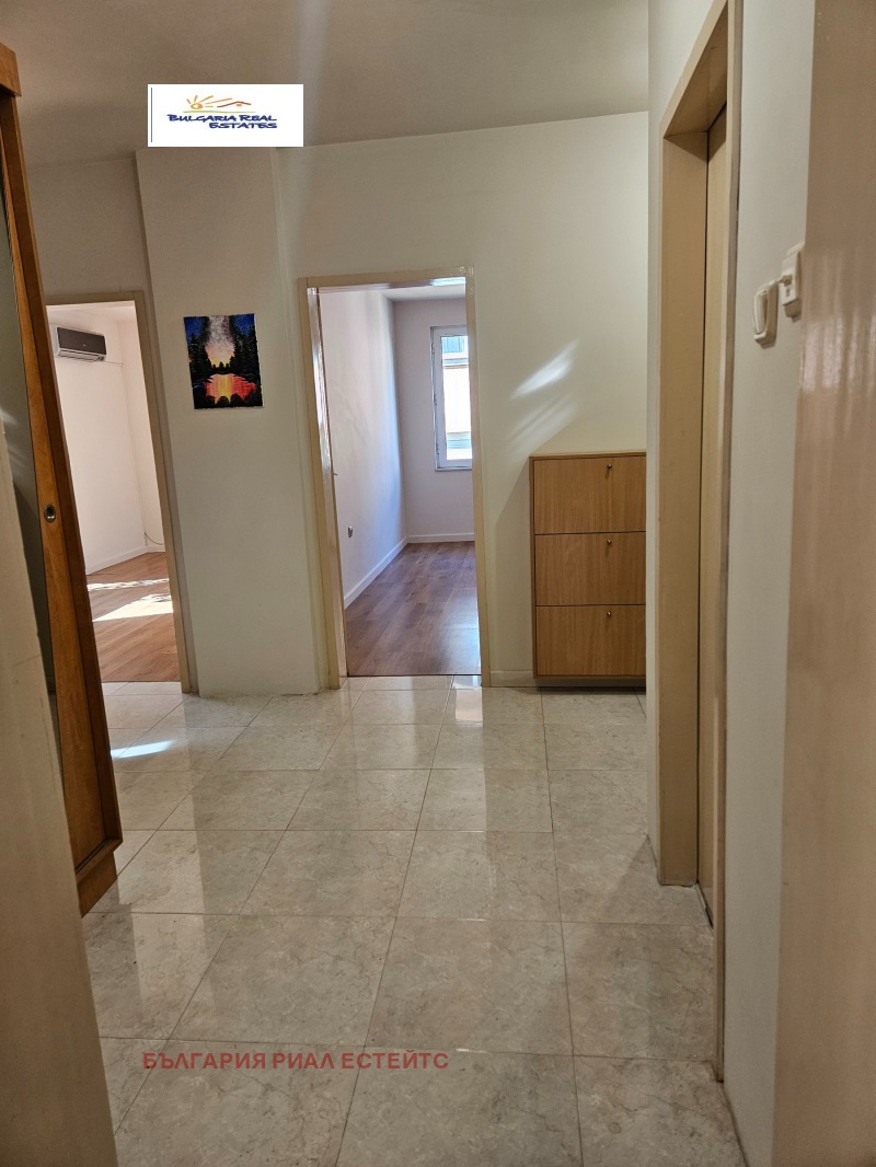Eladó  2 hálószobás Sofia , Doktorski pametnik , 125 négyzetméter | 29114657
