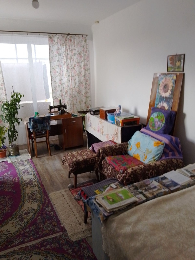 Продава 2-СТАЕН в град Разград, Промишлена зона - Запад - 74 кв.м / 46 016.27 € » 90 000 лв., РОС -НЕДВИЖИМИ ИМОТИ