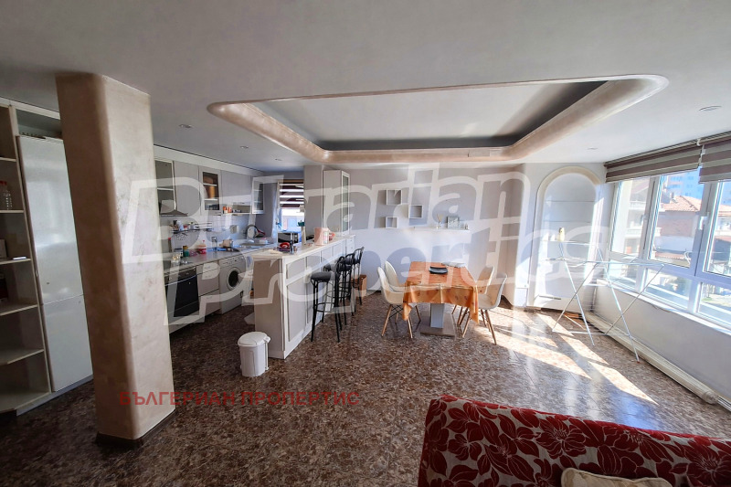 Продава 4-СТАЕН в град Благоевград, Орлова чука - 96 кв.м / 126 000 € » 246 434.58 лв., БЪЛГЕРИАН ПРОПЕРТИС