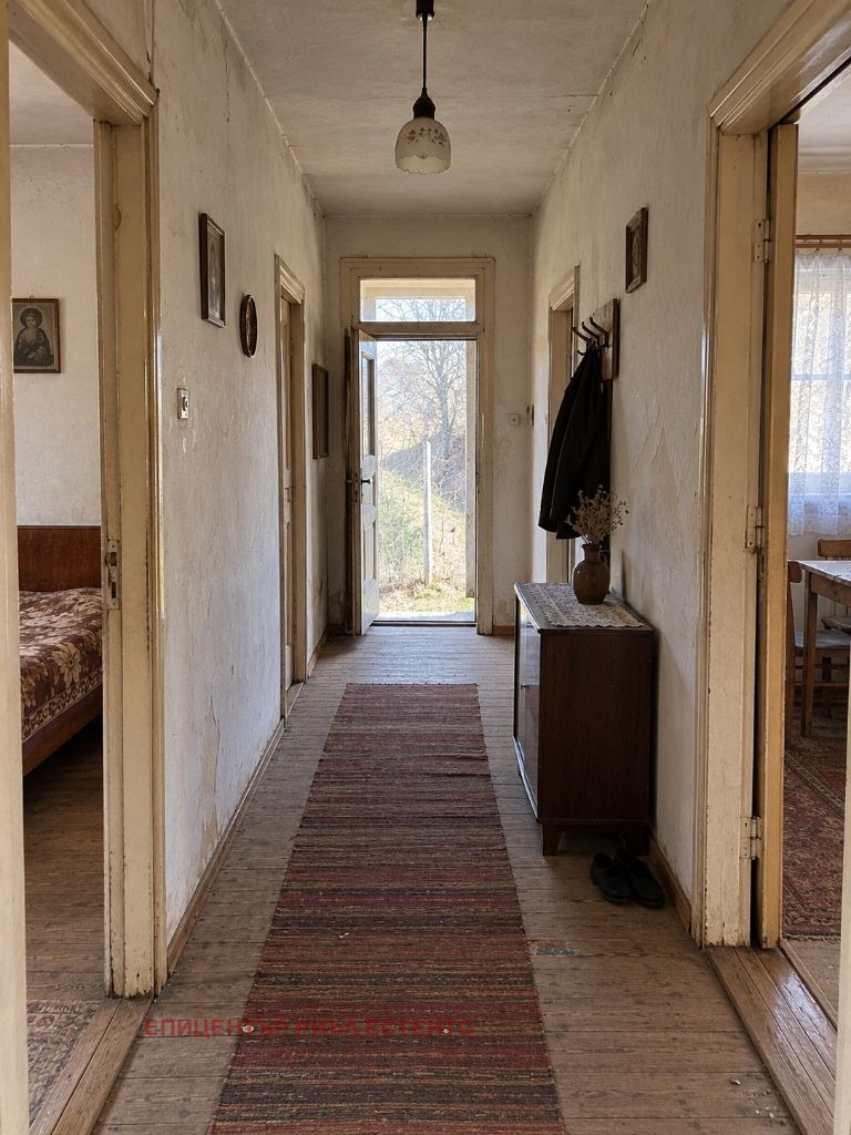 Продава КЪЩА, с. Ръжавец, област Перник, снимка 5 - Къщи - 55966303