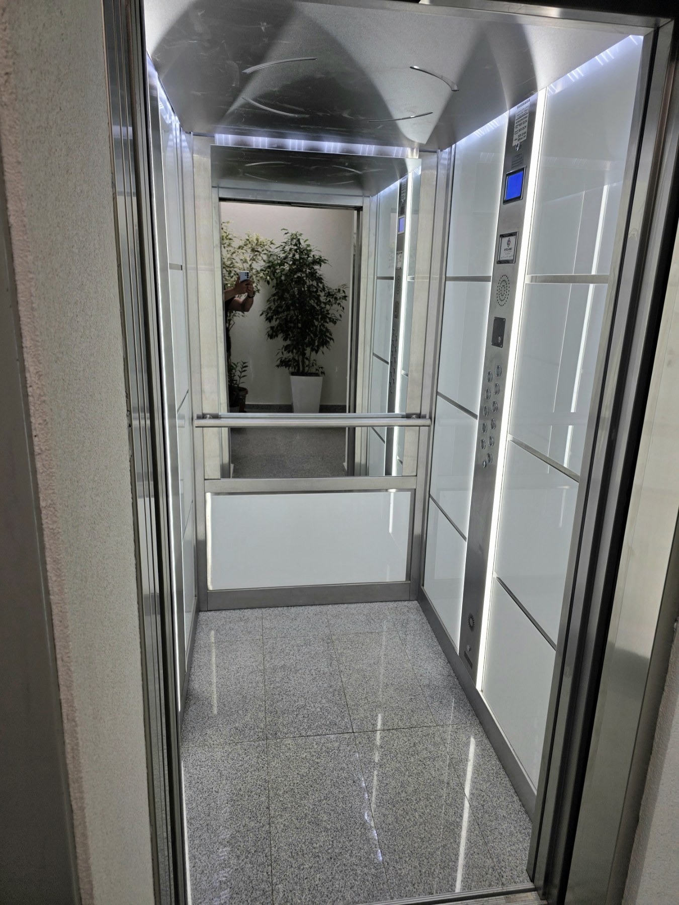 Продава 3-СТАЕН, гр. Враца, Център, снимка 16 - Апартаменти - 56167823