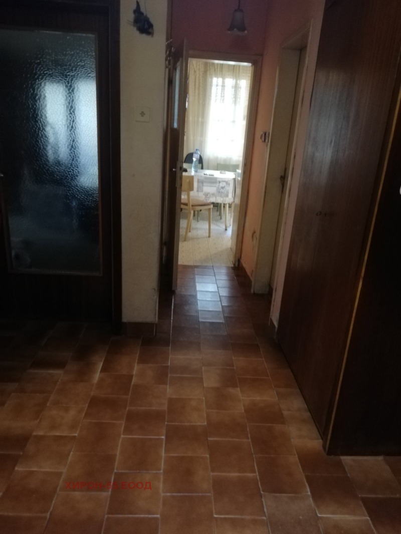 Продава  4-стаен град София , Изток , 130 кв.м | 93147748