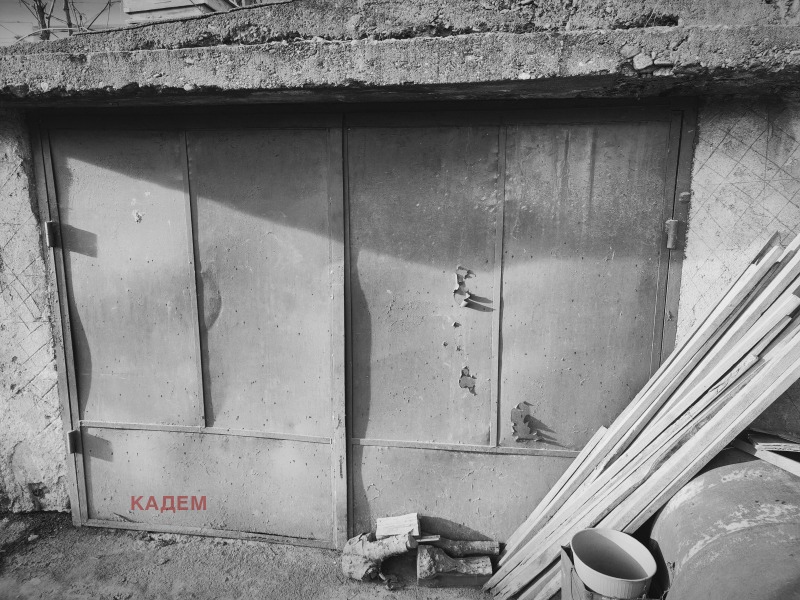 Продава  Етаж от къща град Кюстендил , Бузлуджа , 150 кв.м | 29522650 - изображение [16]