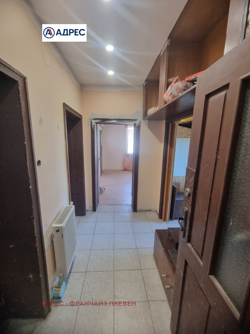 Продава  Етаж от къща град Плевен , Сторгозия , 126 кв.м | 38082424 - изображение [7]