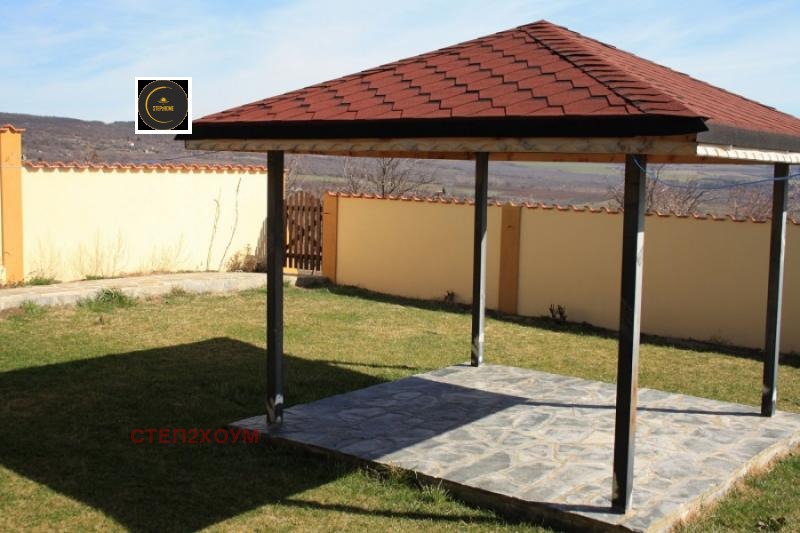 Продава КЪЩА, гр. София, с. Иваняне, снимка 2 - Къщи - 55282341