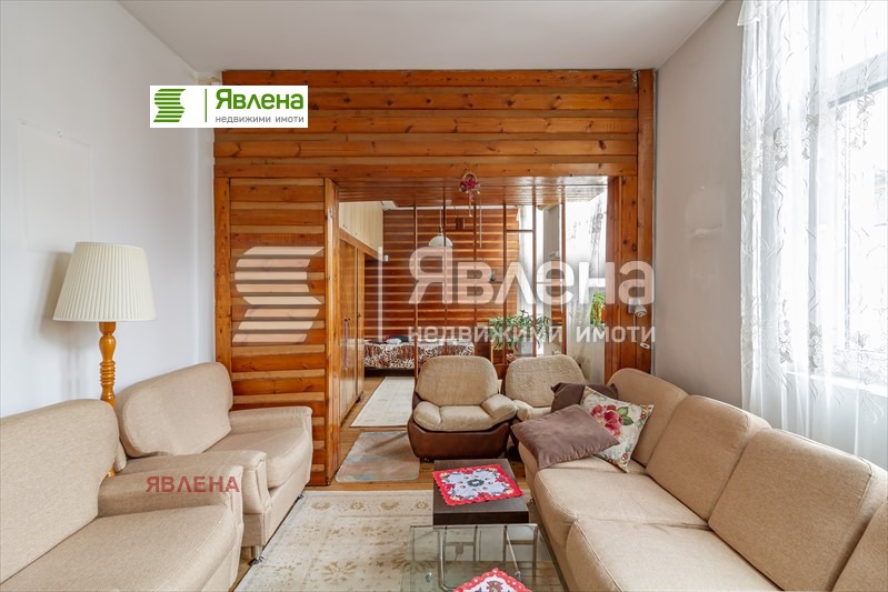 Продава  4-стаен град София , Център , 101 кв.м | 48636084