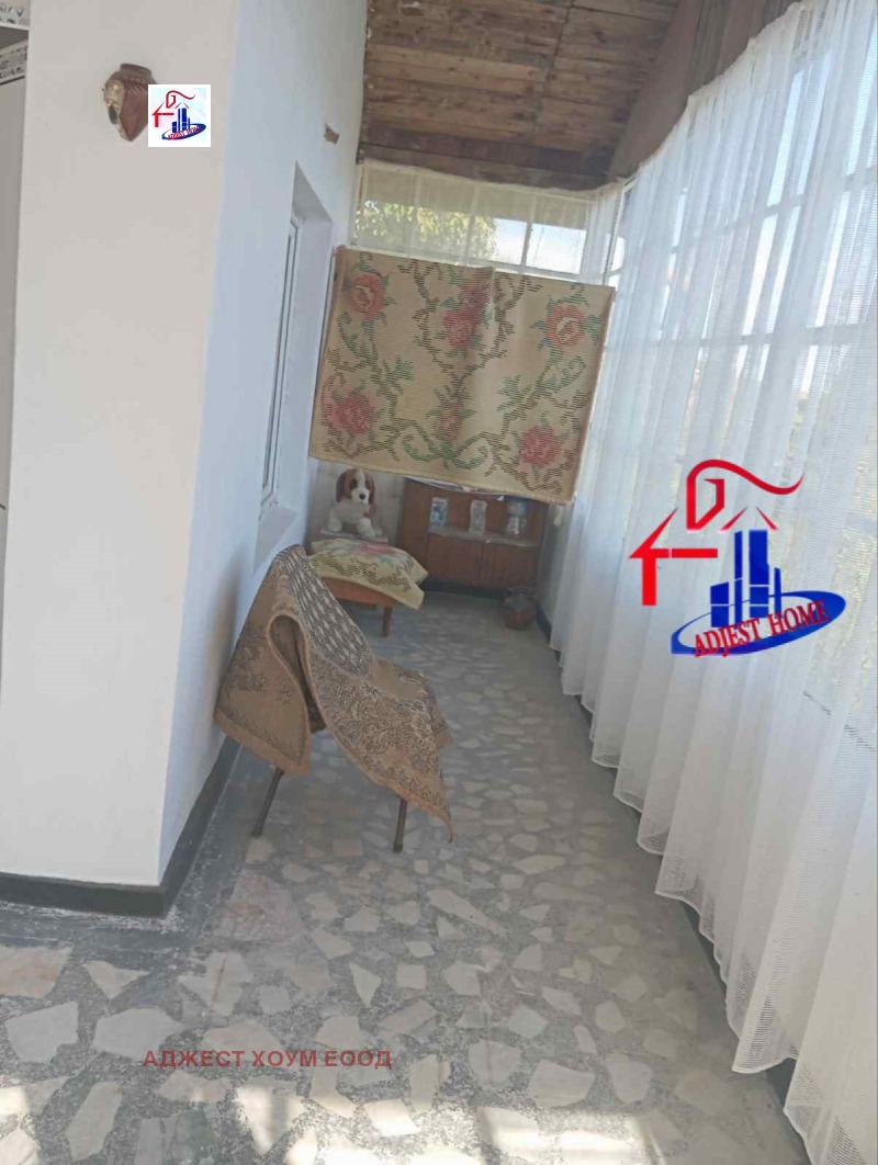 Продава ВИЛА, гр. Шумен, м-т Под Манастира, снимка 3 - Вили - 52241313