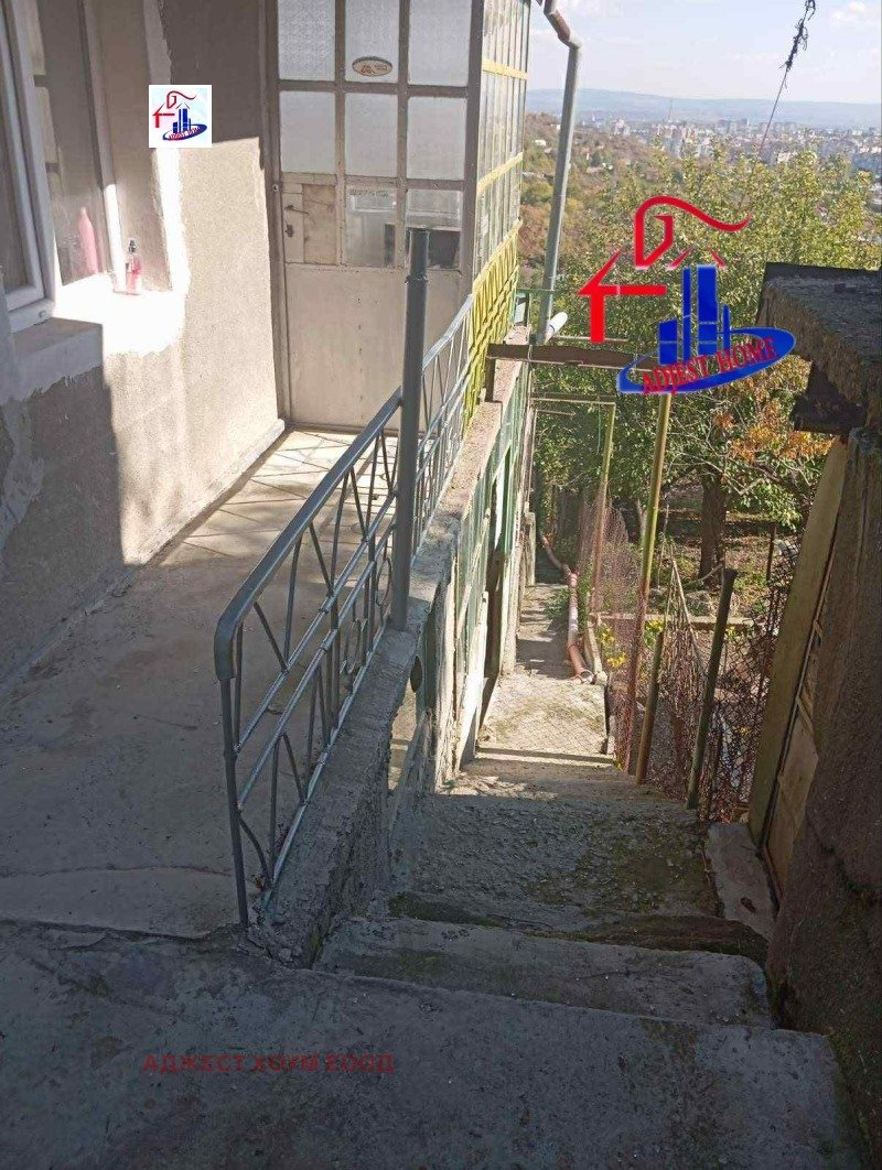 Продава ВИЛА, гр. Шумен, м-т Под Манастира, снимка 5 - Вили - 52241313