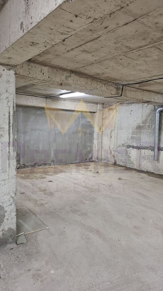 Продава ГАРАЖ, ПАРКОМЯСТО, гр. Варна, Цветен квартал, снимка 3 - Гаражи и паркоместа - 52720125