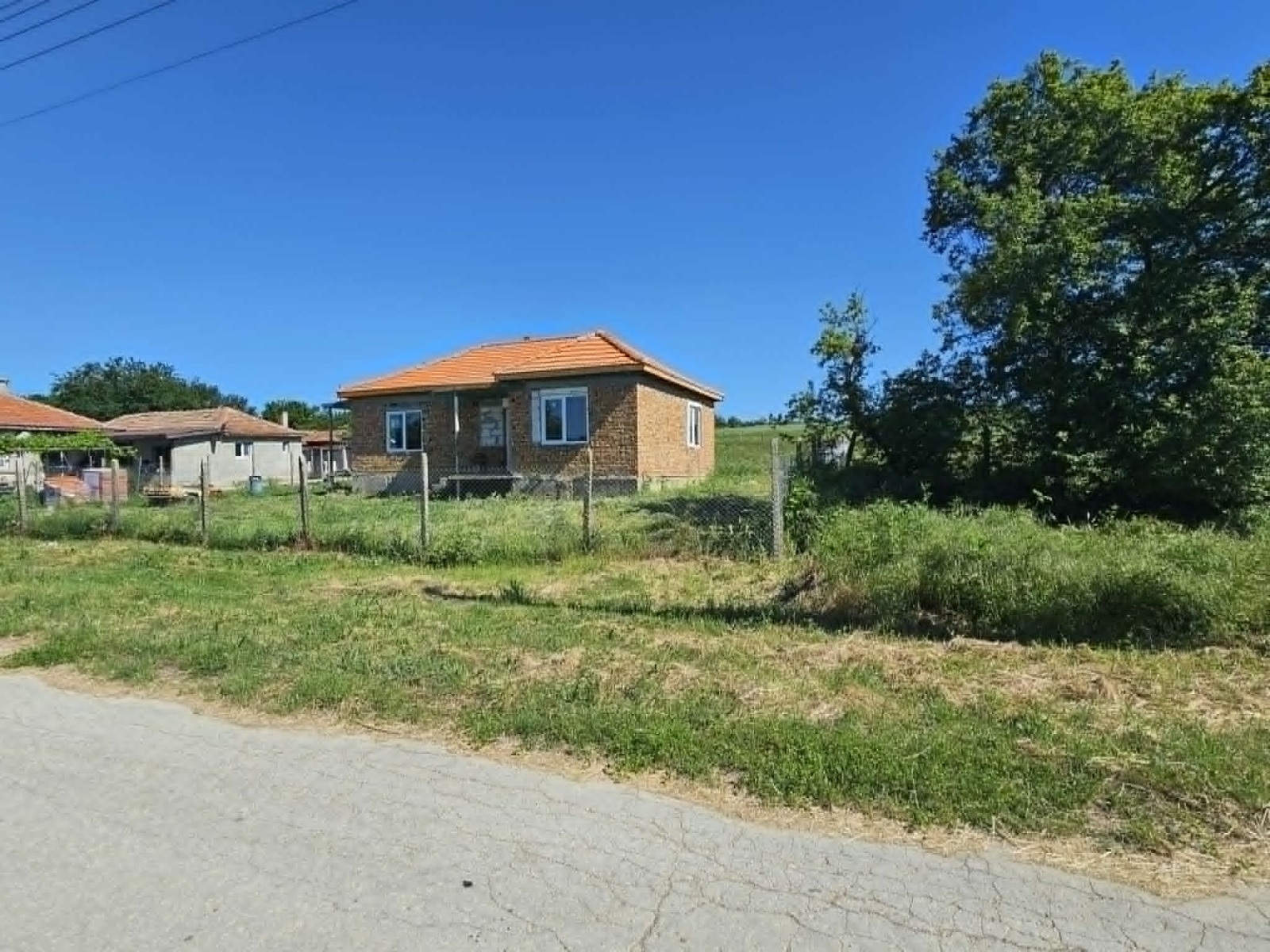 Продава КЪЩА, с. Господиново, област Варна