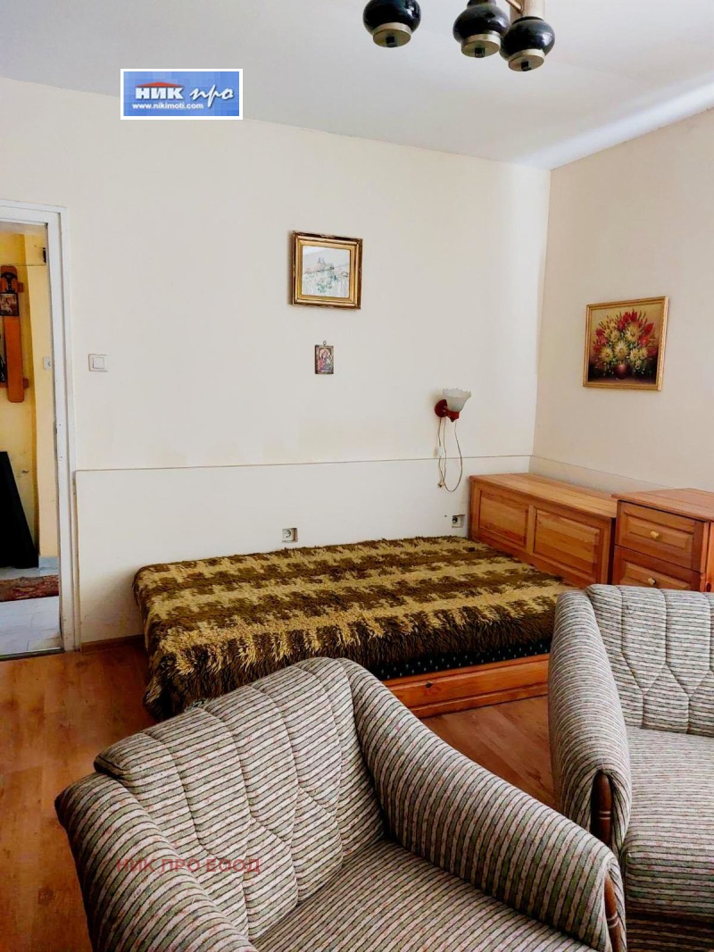 Продава КЪЩА, гр. София, Красна поляна 1